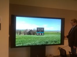 Microsoft Surface Hub 2S 50” and 85” demonstration microsoft surface hub