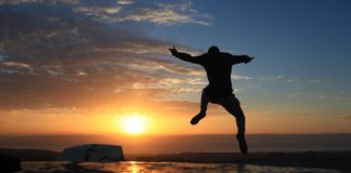 6 MORNING HABITS THAT WILL TRANSFORM YOU INTO YOUR NEW VERSION. morning