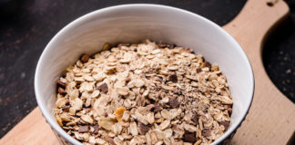 5 HEALTHY BENEFITS OF OATMEAL Oatmeal